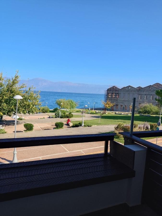 Vrachos Suites Aigio Esterno foto